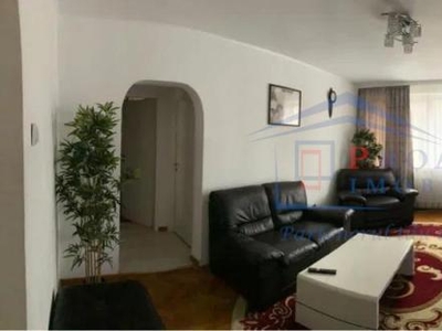 Apartament 4 camere, Centru, 4C912