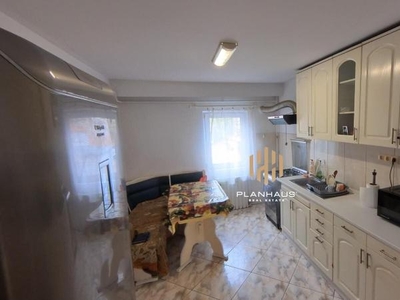 Apartament 4 camere ,Republicii , zona Pol.Sf Ioan