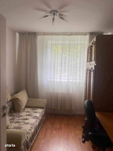 Apartament 3 camere, decomandat - zona Astra