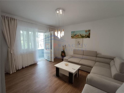 Apartament cu 3 camere, zona Centrala, 3C4258