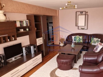 Apartament cu 4 camere, Burdujeni, 4c971