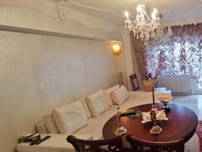 Apartament cu 4 camere, decomandat, zona Pacurari