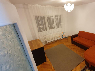 Apartament de 2 camere decomandat Aradulului Vest