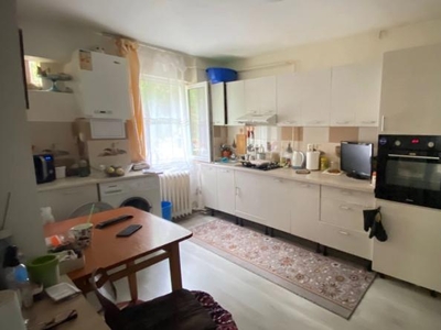 Apartament de vanzare, 2 camere, semidecomandat, 50 mp, Podu Ros, Liceul Emil Racovita, Cod 156035