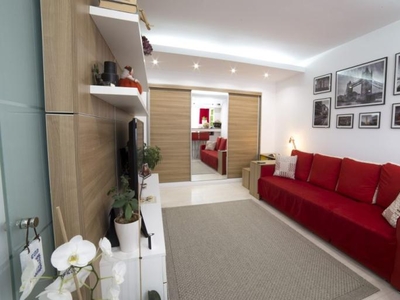 APARTAMENT SPATIOS CU GEAM LA BAIE, DECOMANDAT, 40MP UTILI, NICOLINA BELVEDERE