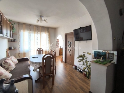 Casa 9 camere Gherla, strada linistita, pretabila pentru investitie - pensiune