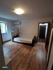 Apartament 3 camere Podu Ros , 65 metri, etaj 3 Cod:155912