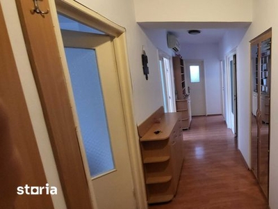 Apartament 4 camere, 2 bai, decomandat, etaj 1, Grivitei!