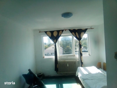 Inchiriez apartament semidec, 2 cam Galati, langa Palatul de Justitie