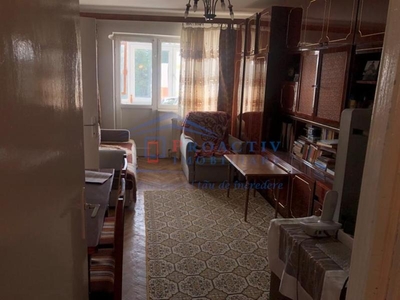 Marasesti apartament 3 camere bloc caramida (3C3409)