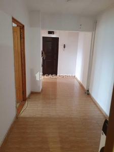 Ocazie! Apartament cu 3 camere, decoamndat in zona Pacurari-Alpha Bank!