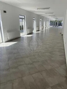 SPATIU COMERCIAL // CANTACUZINO // RENOVAT COMPLET // PARCARE