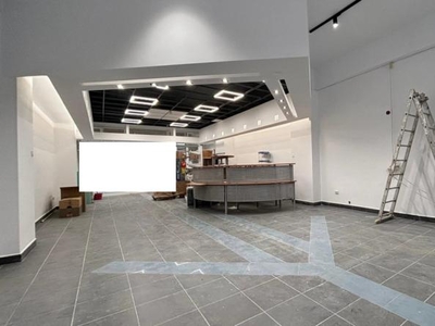 Spatiu comercial de inchiriat Centru ULTRACENTRAL - Galeriile Stefan cel Mare 104mp , Cod 155987