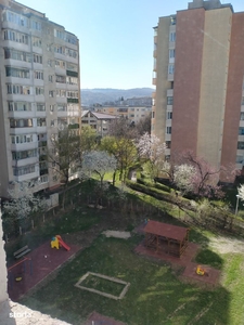 Vesel si modern apart. cu 1 dormitor si un living cu bucatarie inclusa