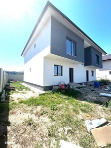 Apartament cu doua camere de inchiriat la Fiald!