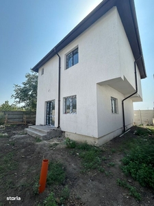 Casa de vanzare staplu