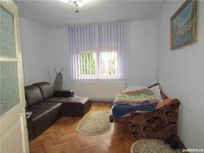 Casa singur in curte, zona B-dul MILEA, Sibiu