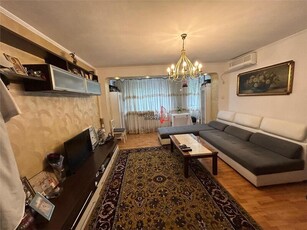 Apartament 3 camere Vatra Luminoasa, 3 camere semidecomandat