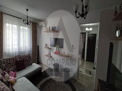 Vand apartament 3 camere Cetate