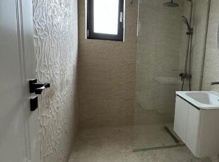 Ap 2 cam, complex nou, Str. Fermelor, parter. Pret 300 eur/ luna