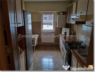 Apartament 3 camere decomandate zona Far