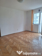 Apartament 3 camere zona ASTRA