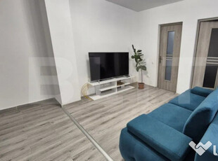 Apartament cu 3 camere, 60mp, parcare, zona Vivo