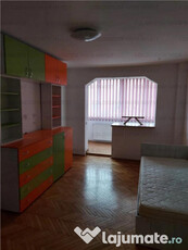 Apartament cu 3 camere, decomandat-Zona I.T.C.