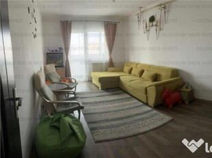 Apartament cu 4 camere, decomandat - zona Tractorul