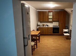 Închiriez apartament