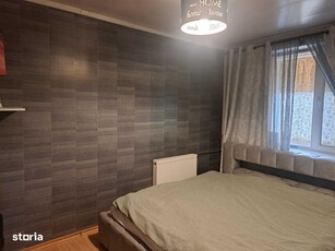 Vand apartament 3 camere