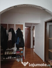 Apartament cu 3 camere central