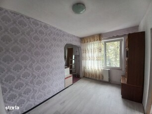 Vanzare- Apartament cu 3 camere, etaj 2, izolat exterior, renovat, mob