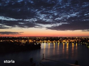 Vanzare Penthouse Cu Vedere Panoramica Lacul Tei