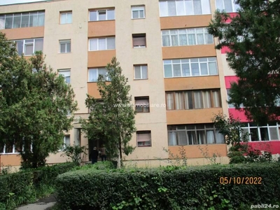 Apartament 3 camere, zona Nord Alea Narciselor