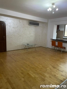 Apartament cu 2 camere, centrala proprie, zona Judetean