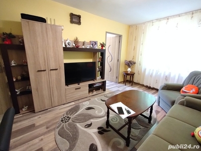Apartament cu 3 camere de vanzare in Busteni