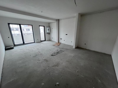 Apartament de 2 camere zona centrala bloc nou