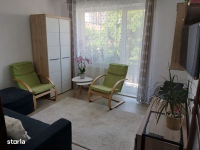 Apartament 4 camere, Petrosani, zona Piata, 120 mp.