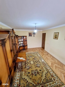 De vanzare apartament cu 3 camere in cartierul Dumbrava Nord.
