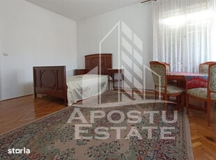 Apartament 2 Camere Centrala Proprie Piata 700