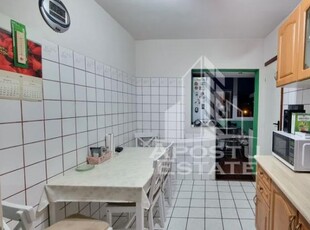 Apartament 2 camere, etaj intermediar, centrala proprie, zona Lipovei