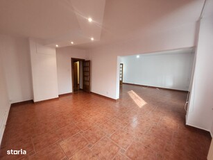 Apartament 3 camere Fratii Golesti