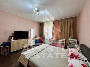 Apartament 3 camere, in cladire reabilitata in Piata Libertatii