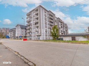 apartament 3 camere bloc reabilitat termic situat pe malul Crisului