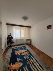 Apartament 3 camere zona ASTRA