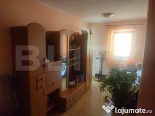 Apartament 3 camere,etaj 4, Siret