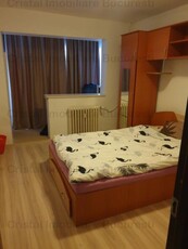 Apartament 4 camere de vanzare Gorjului, bloc izolat