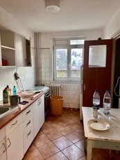 Apartament 4 camere de vanzare GORJULUI - Bucuresti