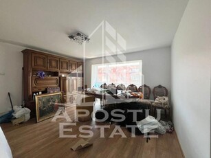 Apartament complet renovat situat in zona Girocului